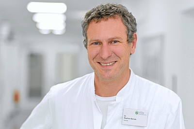 Dr. Stephan Bernek